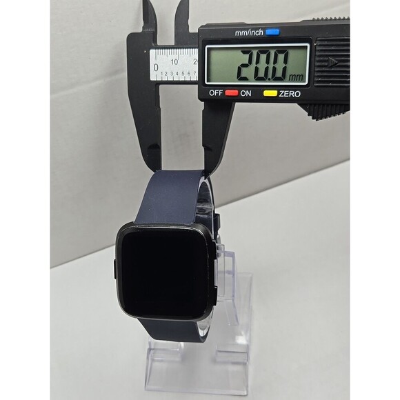 Fitbit Versa FB504 Smartwatch Fitness Heart Rate Bluetooth Extr Bands No Charger - Picture 5 of 11